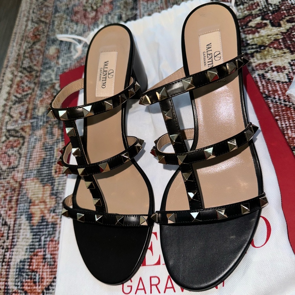 Valentino Garavani Rockstud slide sandal